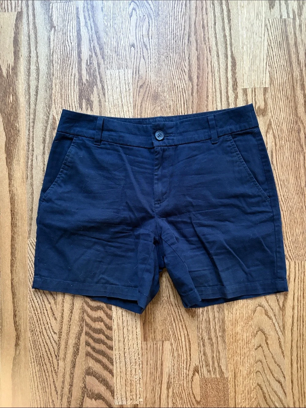 LOFT 6” Shorts